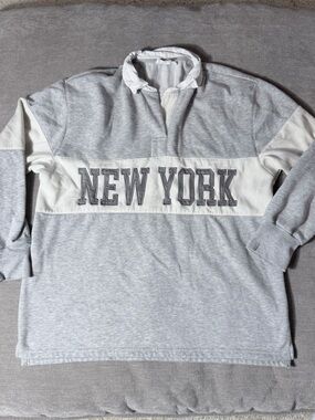 Hippie Rose Gray and White 'New York' Pullover Hoodie - Gray & White